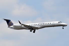 United_Express_(CommutAir)_Embraer_ERJ-145XR_N14168_approaching_Newark_Airport